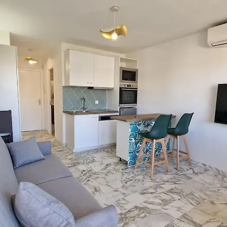 Le 76 Bis: Apt 4 Prs, Parking, Clim, 300 M Plages Apartment *